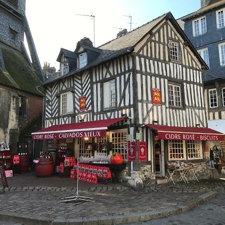 La Bonbonniere De Sofi Lägenhet Honfleur Exteriör bild